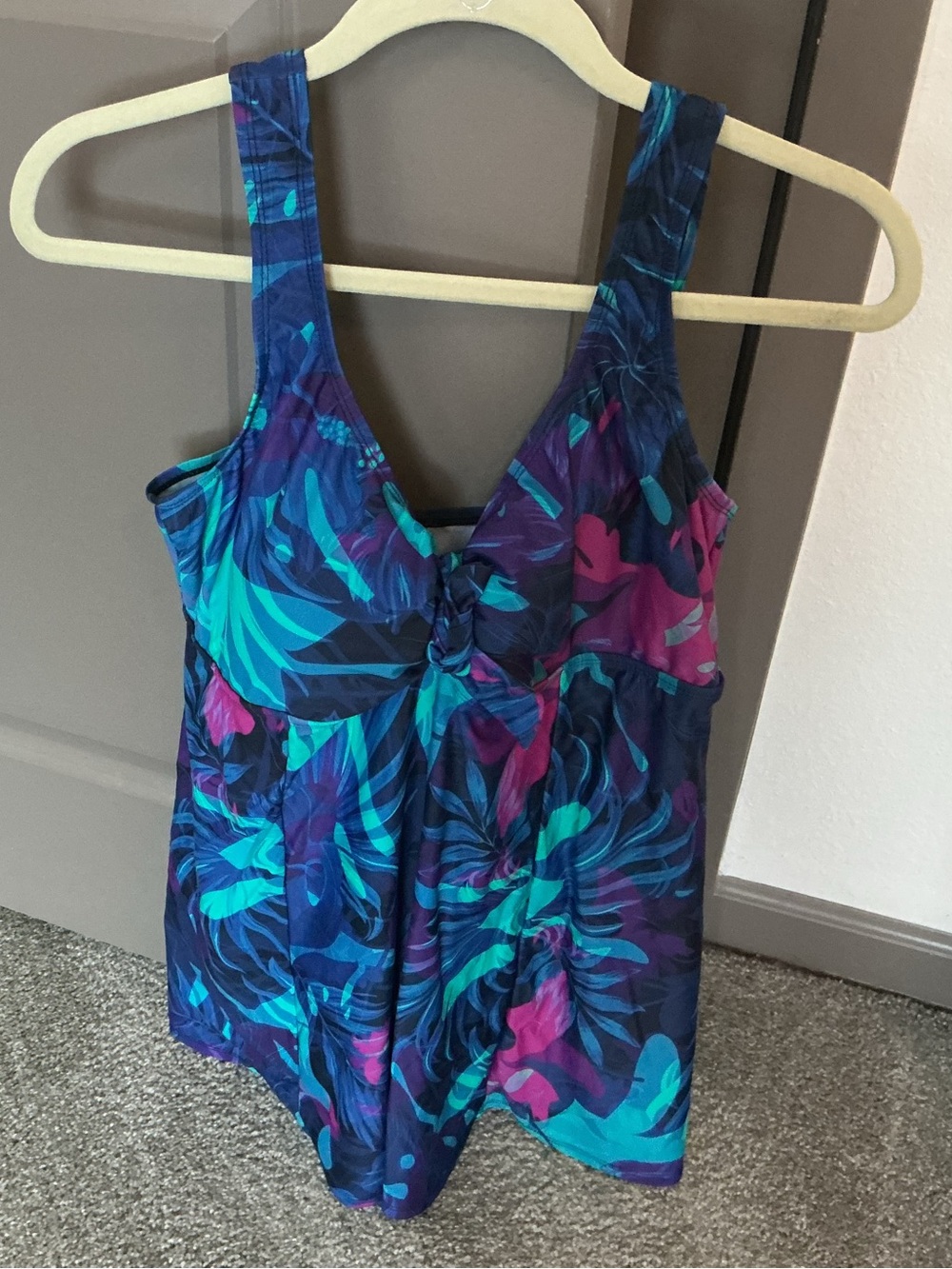 Tropical Print Tie Front Vneck Swimdress Plus Size 16
Swimsuits For All